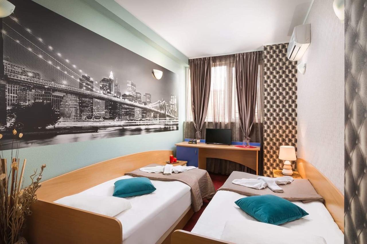 Hotel Point 2*