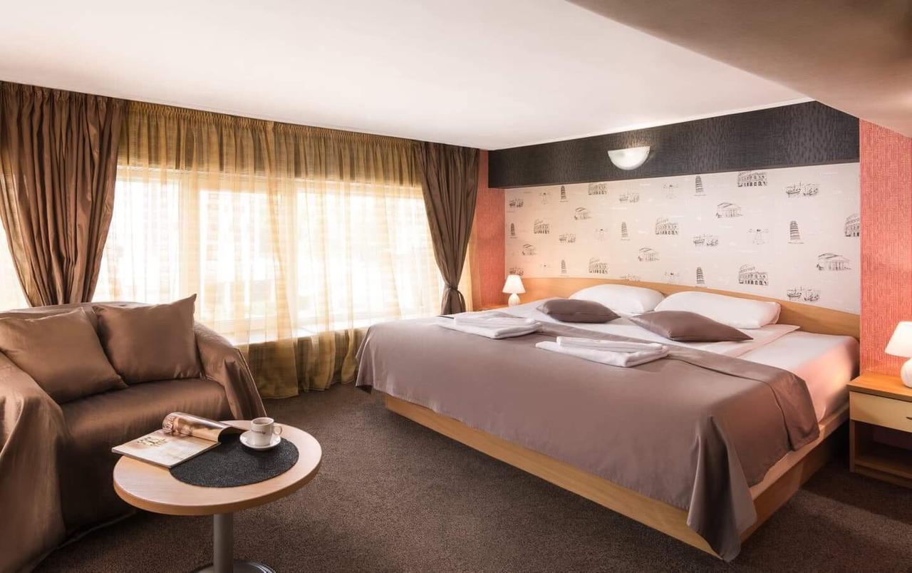 Hotel Point 2*
